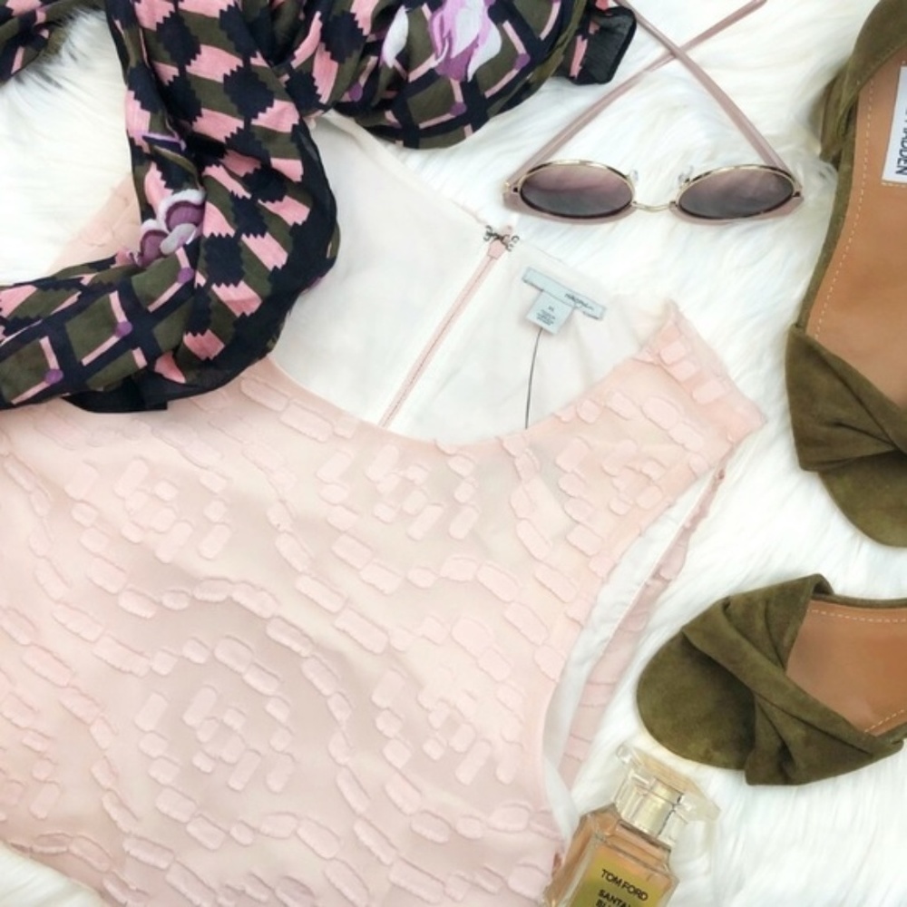 Halogen Blush Pink Textured Sleeveless Blouse